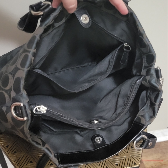 Coach Ashley Carryall Signature Jacquard Black Canvas Shoulder Bag - Picture 13 of 15